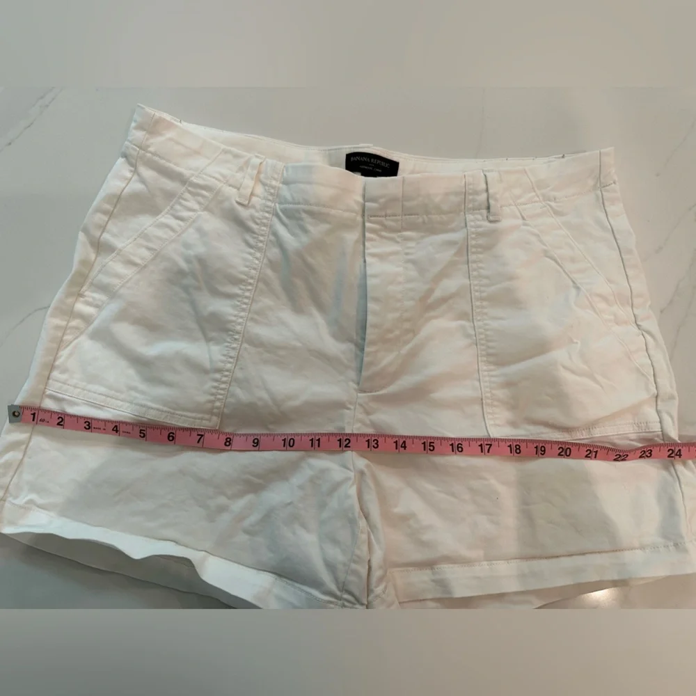 Banana Republic White Cargo Shorts